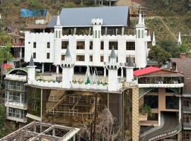 Hotel Woodland Aizawl，位于艾藻尔的酒店