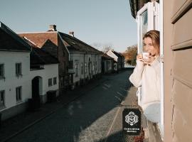 Gamlebyen Hotell - Fredrikstad，位于腓特烈斯塔的酒店