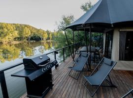 Edge of the Crater Guest Farm，位于Venterskroon的酒店