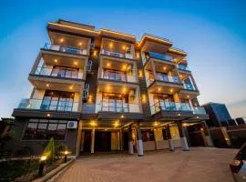 Masanyu Suites- Spacious Two bedroom Apartment with Rooftop Lounge and HealthClub