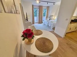 Radebeul Charmantes Studio mit Küche und Balkon
