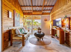 valley view, Damajagua, Playateco, Jacuzzi, camp，位于El Puerto的酒店