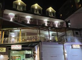 Hotel Reci，位于Peshkopi的酒店
