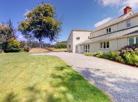 The Old Farmhouse Honeymead Simonsbath，位于Simonsbath的酒店