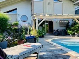 Luxuriöses Haus mit Pool Wellness Sauna Entspannungsraum