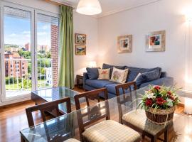 R2R-Apartamento con piscina y garaje - C01A10，位于桑坦德的酒店