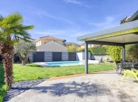 Superbe Villa, 4 chambres, parking, garage et piscine