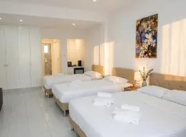 Studios with Balcony and Breakfast by Kentrikon Hotel in Old Town