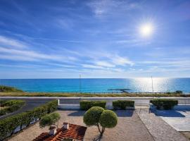 Edo House Anzio - Beachfront - Fronte Mare - Affittacamere - Private Parking，位于安齐奥的酒店