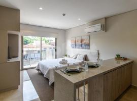 Brand new and cozy loft minutes from the Airport，位于Luque的酒店