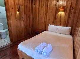 Hotel rey downtown santa elena，位于蒙泰韦尔德哥斯达黎加的酒店
