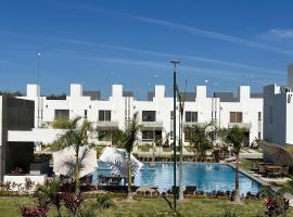 Your oasis of calm close to the beach，位于Naranjo的酒店