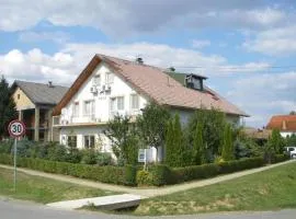 Apartments and rooms with parking space Bilje, Slavonija - 25232