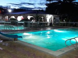 Club Bella Suiza - Carlos Ossa Escobar - Villavicencio，位于比亚维森西奥的酒店