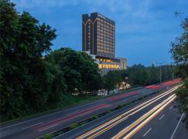DoubleTree by Hilton Jakarta Bintaro Jaya，位于塞尔蓬的酒店