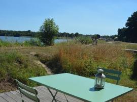 Le Four à Pain, Eco-gîte au bord de l'eau，位于Bazouges-sous-Hédé的酒店