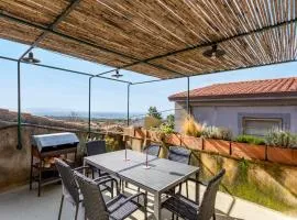 Casa con terrazza panoramica e servizio e-bike