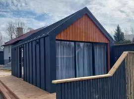 Trijų namelių uostas