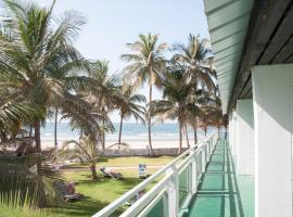 Bungalow Beach Hotel，位于萨拉昆达的酒店
