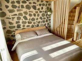 Abri Tiny House，位于米拉的酒店