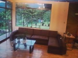 Chalet en la selva，位于拉梅尔塞的酒店