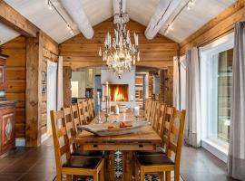 Luxury Chalet With Hot Tub & Cold Plunge In Trysil，位于特吕西尔的酒店
