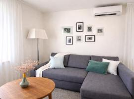 Cozy apartment near hiking trails，位于Jäneda的酒店