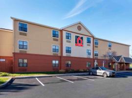 Studio 6 Corporate Extended Stay Rochester Henrietta NY，位于Ridgeland的酒店