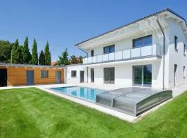 Villa 60, luxuriöse Villa mit Pool, Sauna und großem Garten