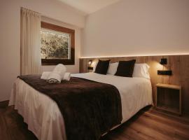 La Trobada Hotel Sport，位于里波尔的酒店