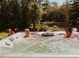 Lakeside Memories Await at Trenanthia's Woody Cottage