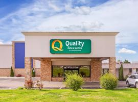 Quality Inn & Suites Chattanooga-East Ridge，位于查塔努加的酒店