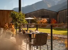Amolaris Garden Lodges & Guesthouse