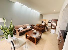 Casa Ejecutiva Acogedora Impecable AGS，位于阿瓜斯卡连特斯的酒店