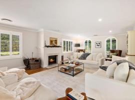Southern Highlands Villa, Spacious, Gardens, Pool，位于邦达努的酒店