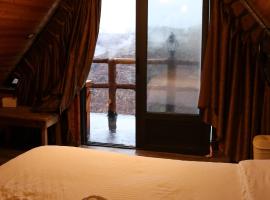 Dana luxury huts，位于达纳的酒店