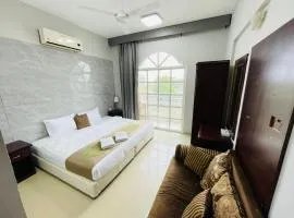 Cozy 1 Bedroom Hall
