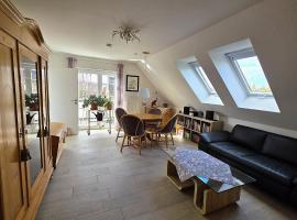 Gemütliche, helle & geräumige Ferienwohnung in Jork-Nähe Hamburg，位于约克的酒店
