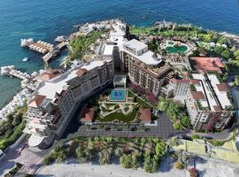 Merit Crystal Cove Hotel Casino & SPA，位于凯里尼亚的酒店