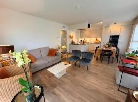 Boutique Riverview Apartment with Private Garden and Free Parking