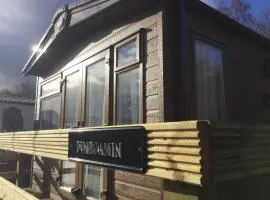 Dunroamin Lodge