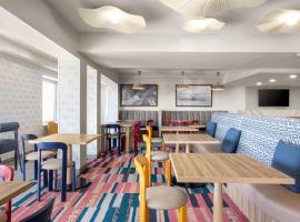 Home2 Suites by Hilton Outer Banks Kill Devil Hills，位于斩魔山的酒店