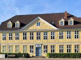 Baroque Palais Timber House Celle，位于策勒的酒店