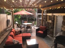 Little haven by the woods，位于皮克斯基尔的酒店