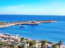 Beach Albatros Aqua Park - Hurghada，位于赫尔格达古尔代盖水族馆附近的酒店