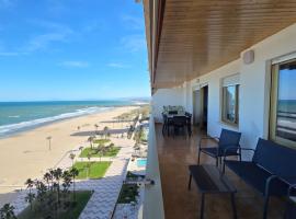 Apartamento frente a la playa，位于库列拉的酒店