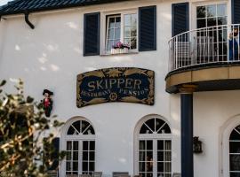 Restaurant & Pension Skipper Zingst，位于青斯特的酒店