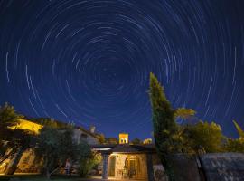 拉加雷纳酒店，位于拉博姆的酒店