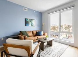 Landing Spectacular 2BD Game Room