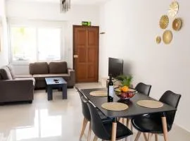 Cozy Oasis Lemon Tree - in the heart of Kato Pafos